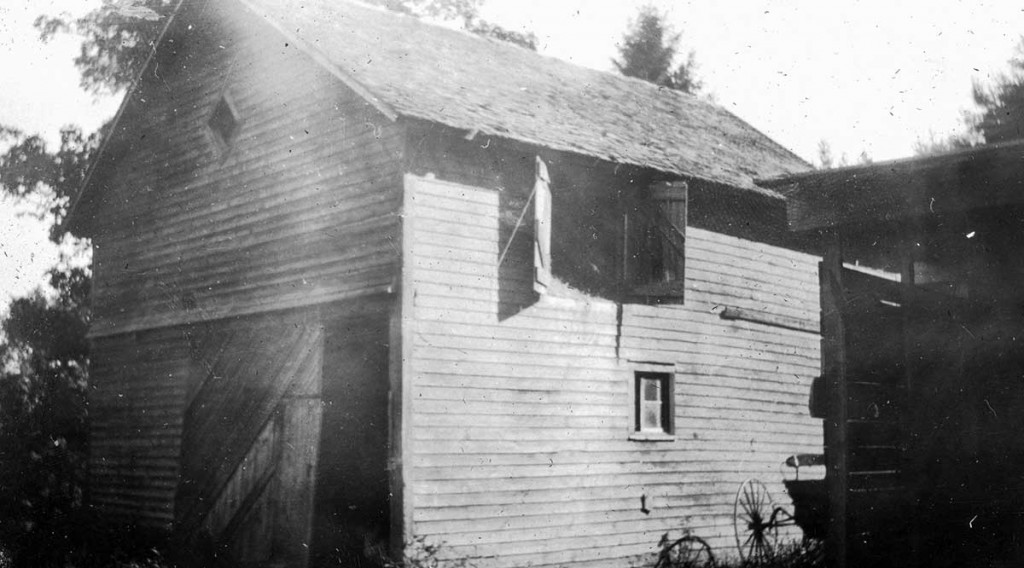 The Austin barn in the early 1900s.